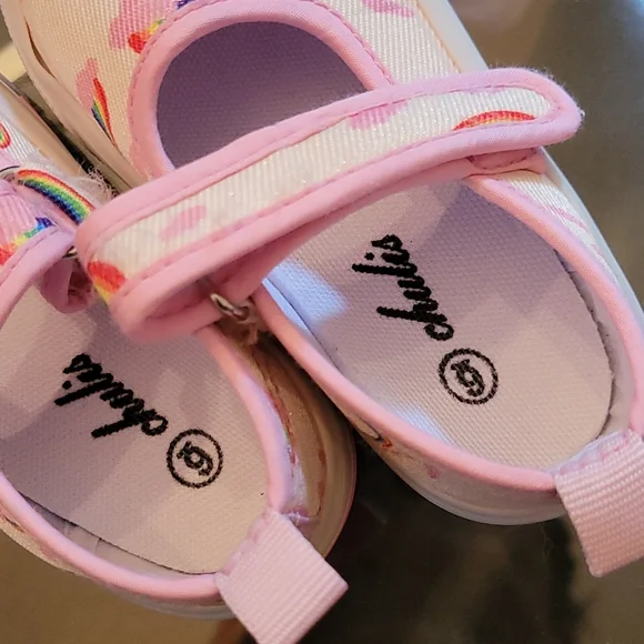 💚5/$20💚 Rainbow Toddler Shoes with Rainbows - Picture 5 of 5